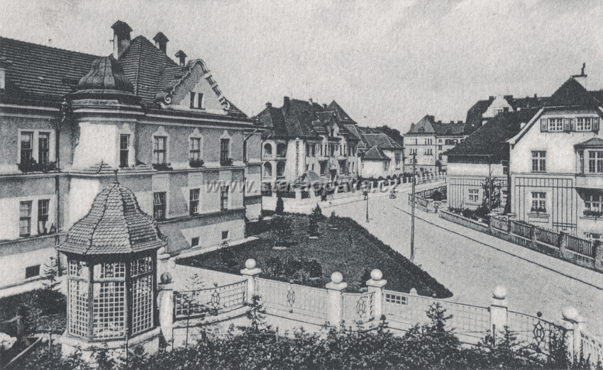 skenování0007.jpg - Gudrichova ulice - zvětšené okénko z okénkové pohlednice prošlé poštou 6.9.1928