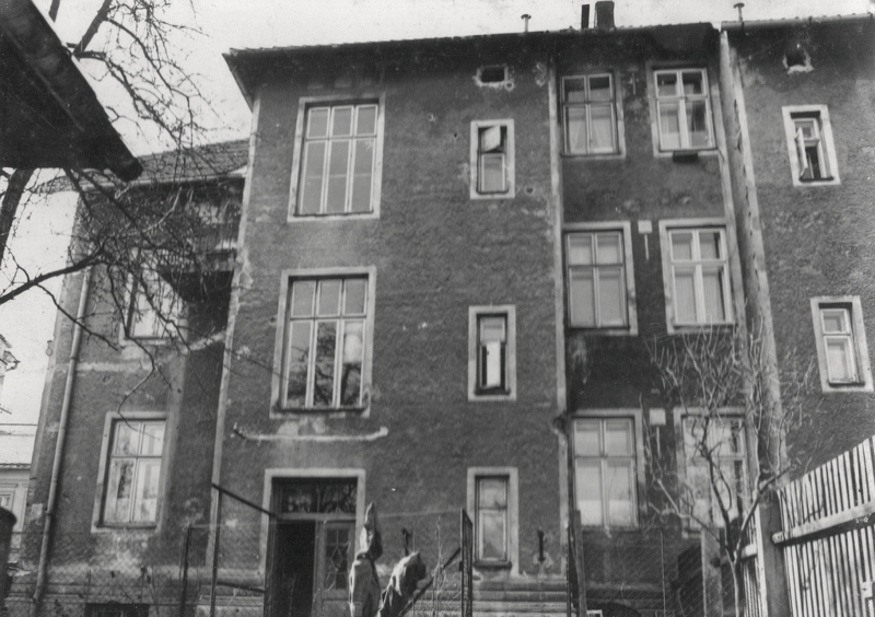 skenování0061.jpg - Dům č.p. 18 ze dvora na fotografii nejspíš ze 60.let 20. století