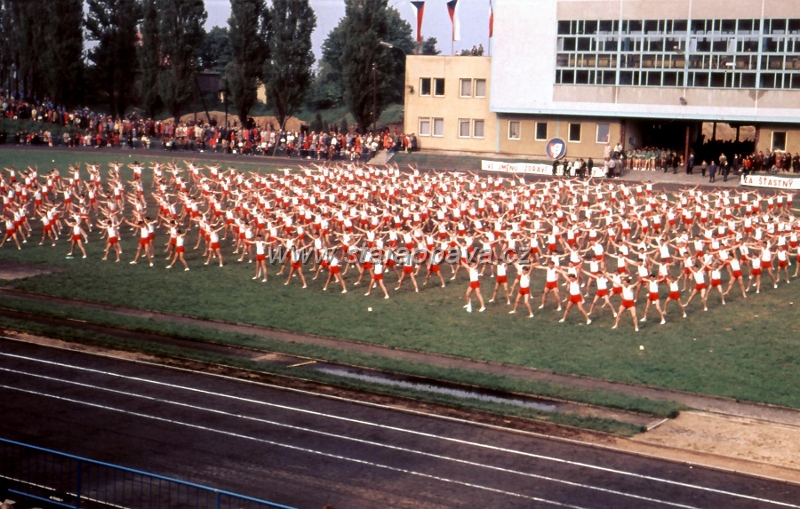 Spartakiada4-1965.jpg - Cvičení na Tyršivě stadioně