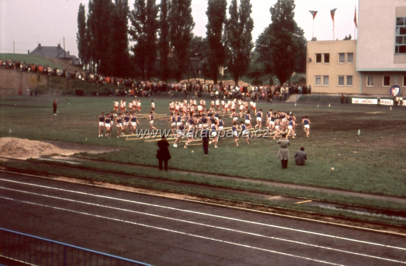 Spartakiada5-1965.jpg - Cvičení na Tyršivě stadioně