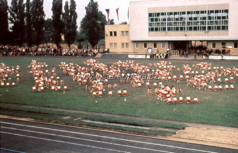 Spartakiada6-1965.jpg - Cvičení na Tyršivě stadioně